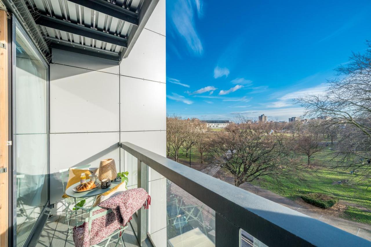 2 Bedroom Apartment With Park Views Shoreditch London Exterior foto